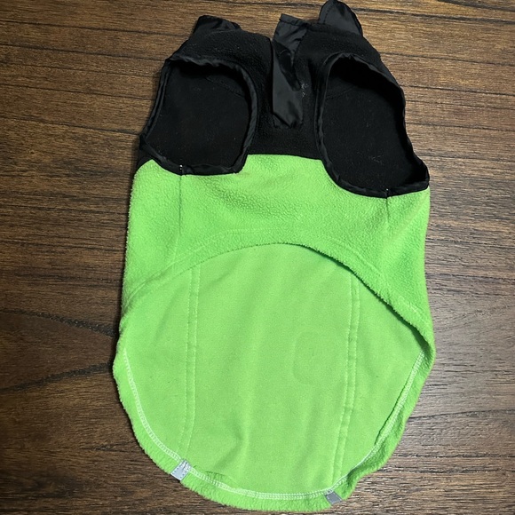 Two dog sweaters. Buffalo Plaid and Green - Picture 5 of 5